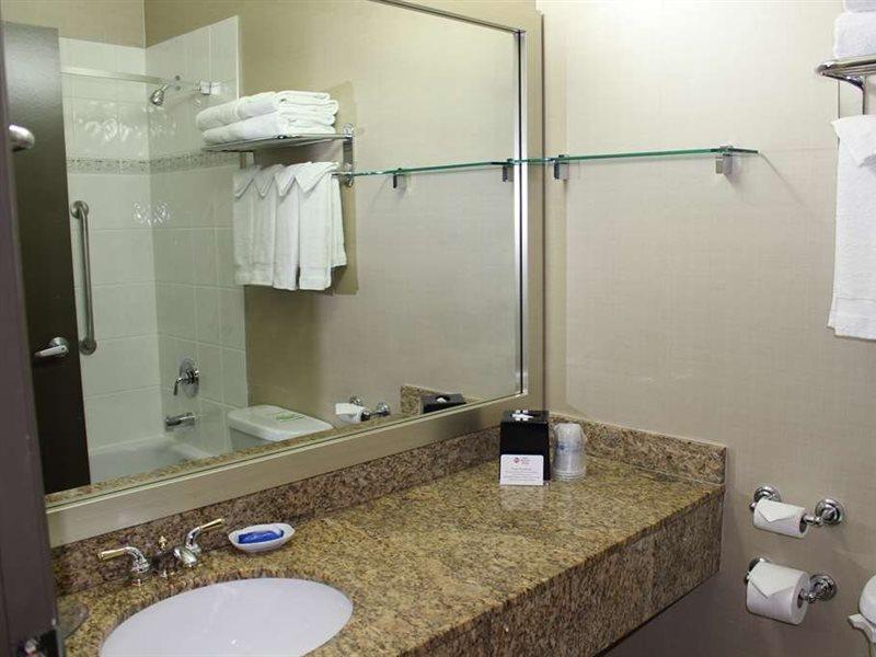 เบสต์ เวสเทิร์น พลัส อัพทาวน์ โฮเต็ล Hotel แวนคูเวอร์ ภายนอก รูปภาพ