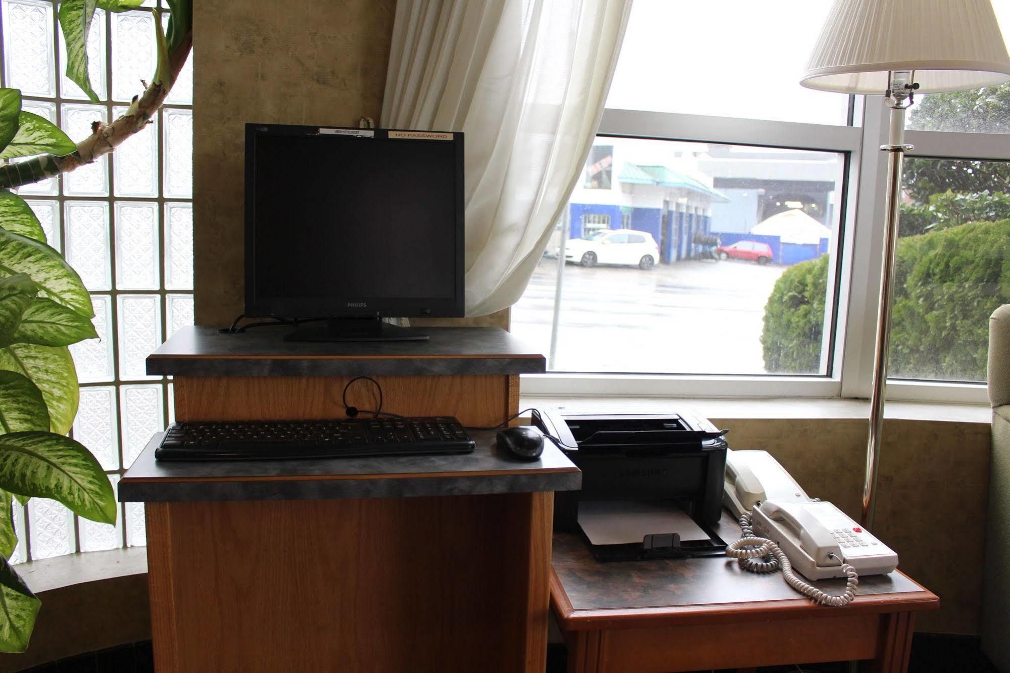 เบสต์ เวสเทิร์น พลัส อัพทาวน์ โฮเต็ล Hotel แวนคูเวอร์ ภายนอก รูปภาพ